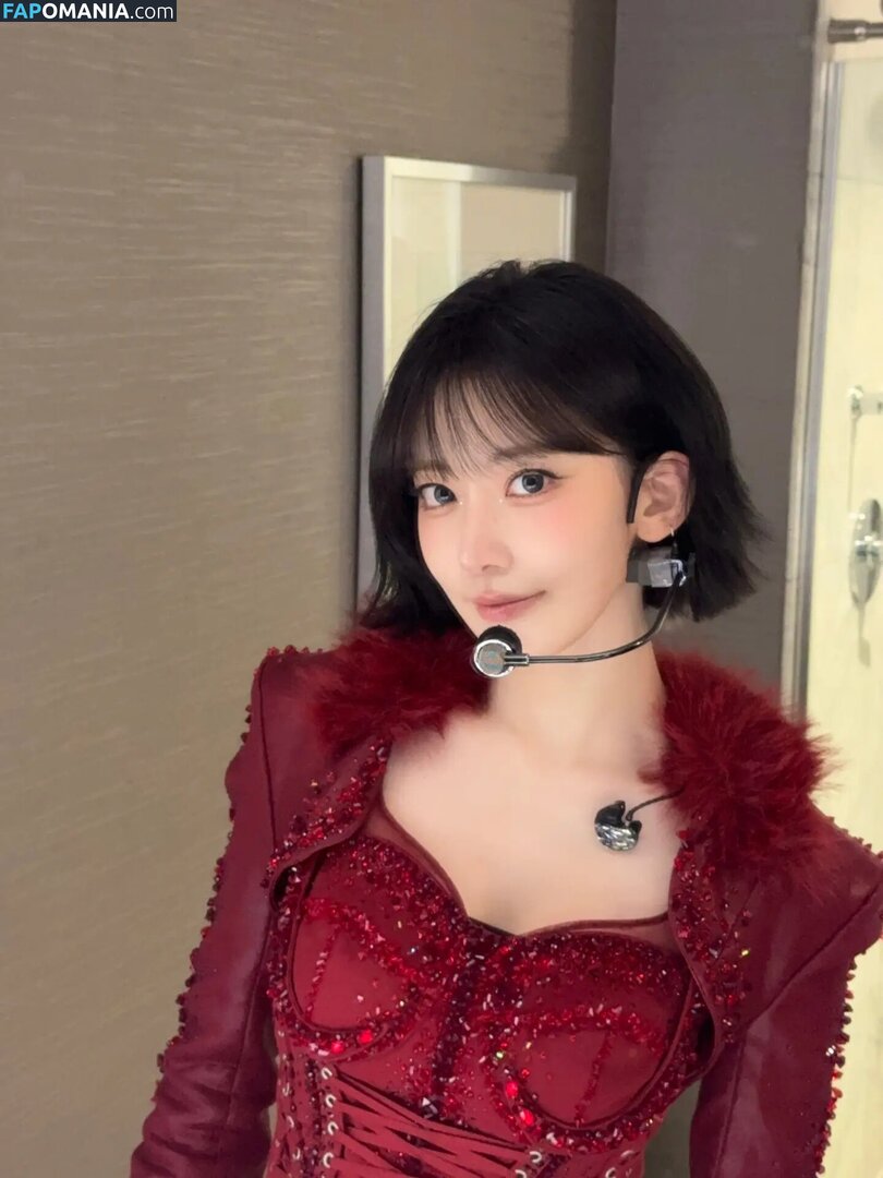 39saku_chan / LESSERAFIM / Sakura Miyawaki 宮脇 咲良 Çıplak OnlyFans  Sızdırılmış Fotoğraf #8