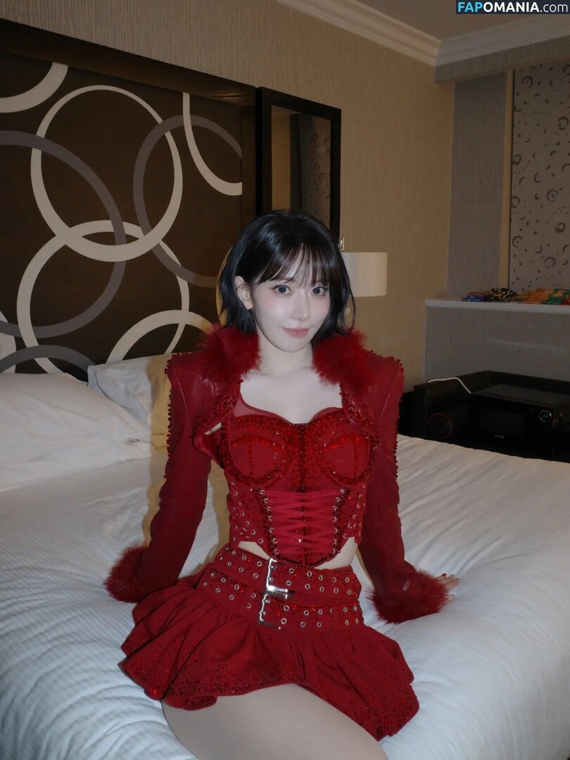 39saku_chan / LESSERAFIM / Sakura Miyawaki 宮脇 咲良 Çıplak OnlyFans  Sızdırılmış Fotoğraf #13