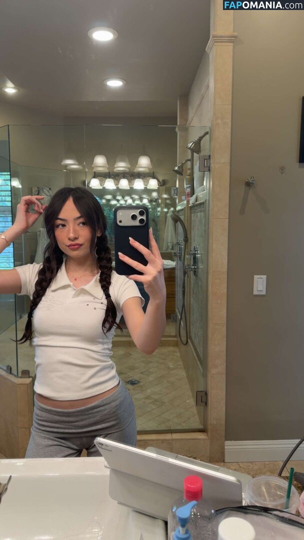 Sakura Shymko / SakuraShymko Çıplak OnlyFans  Sızdırılmış Fotoğraf #16