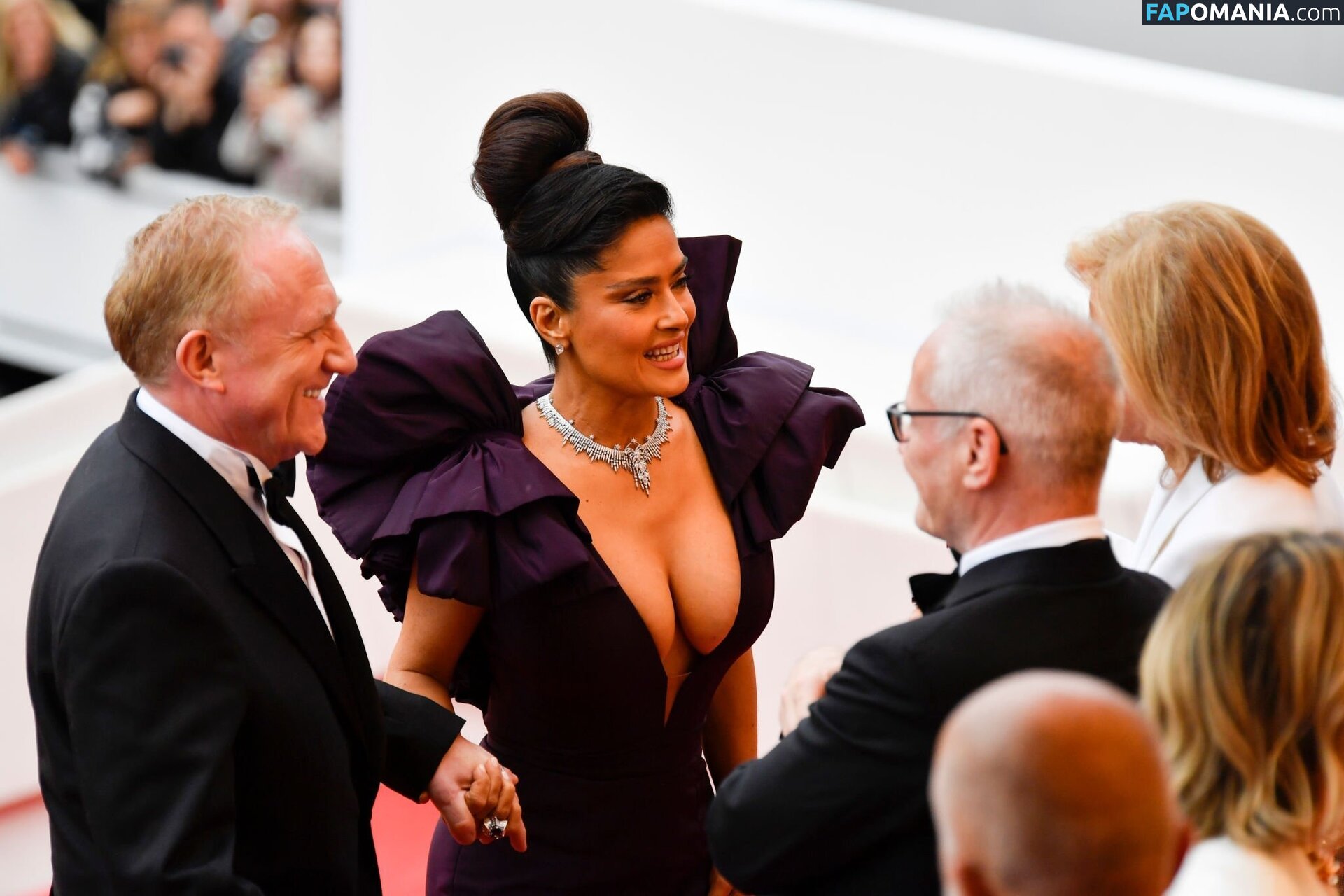 Salma Hayek / salmahayek Çıplak OnlyFans  Sızdırılmış Fotoğraf #1477
