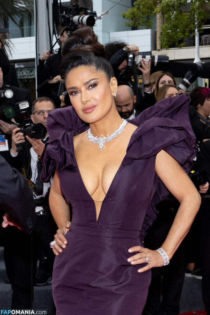 Salma Hayek / salmahayek Çıplak OnlyFans  Sızdırılmış Fotoğraf #1481