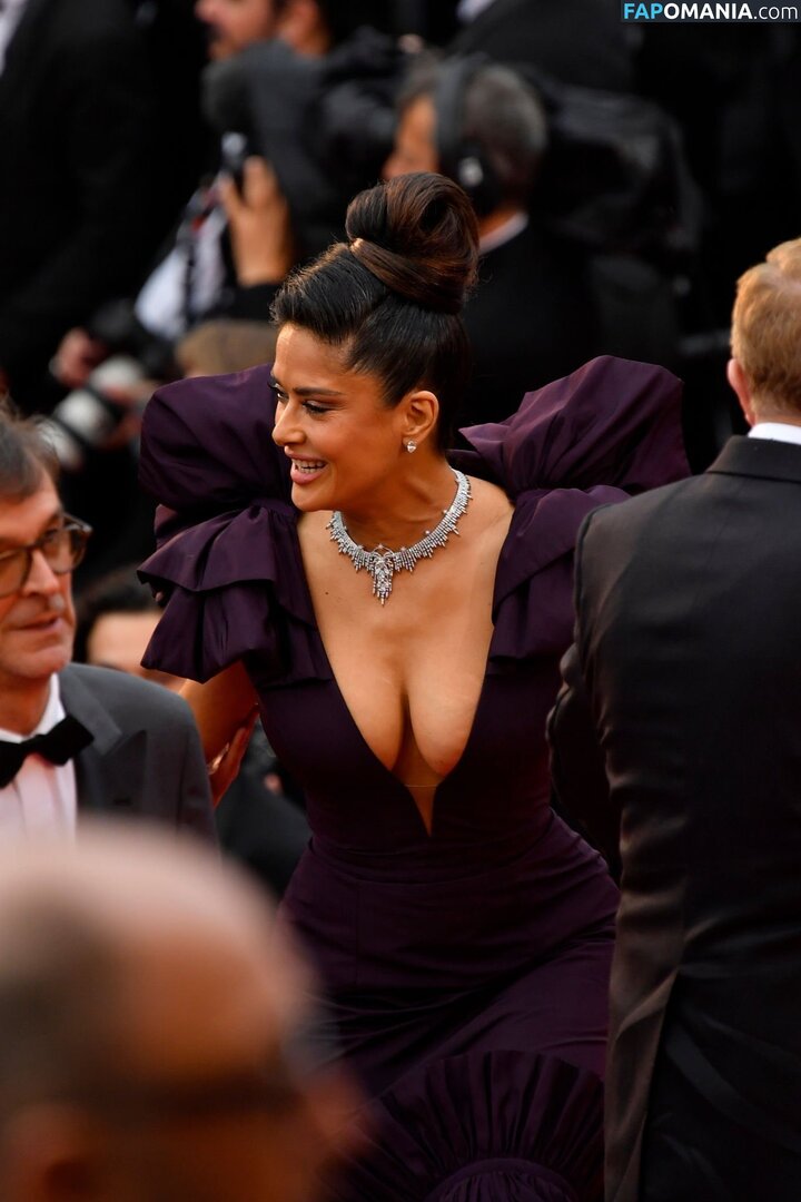 Salma Hayek / salmahayek Çıplak OnlyFans  Sızdırılmış Fotoğraf #1487