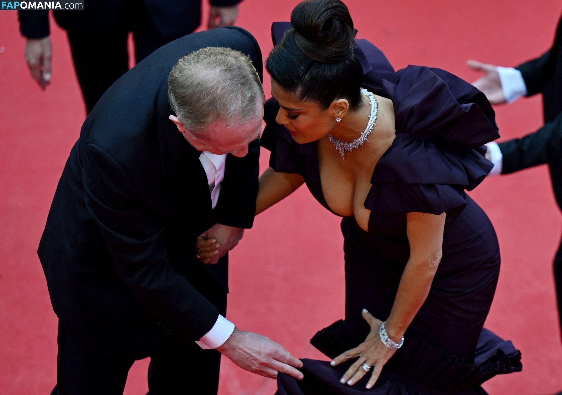 Salma Hayek / salmahayek Çıplak OnlyFans  Sızdırılmış Fotoğraf #1488