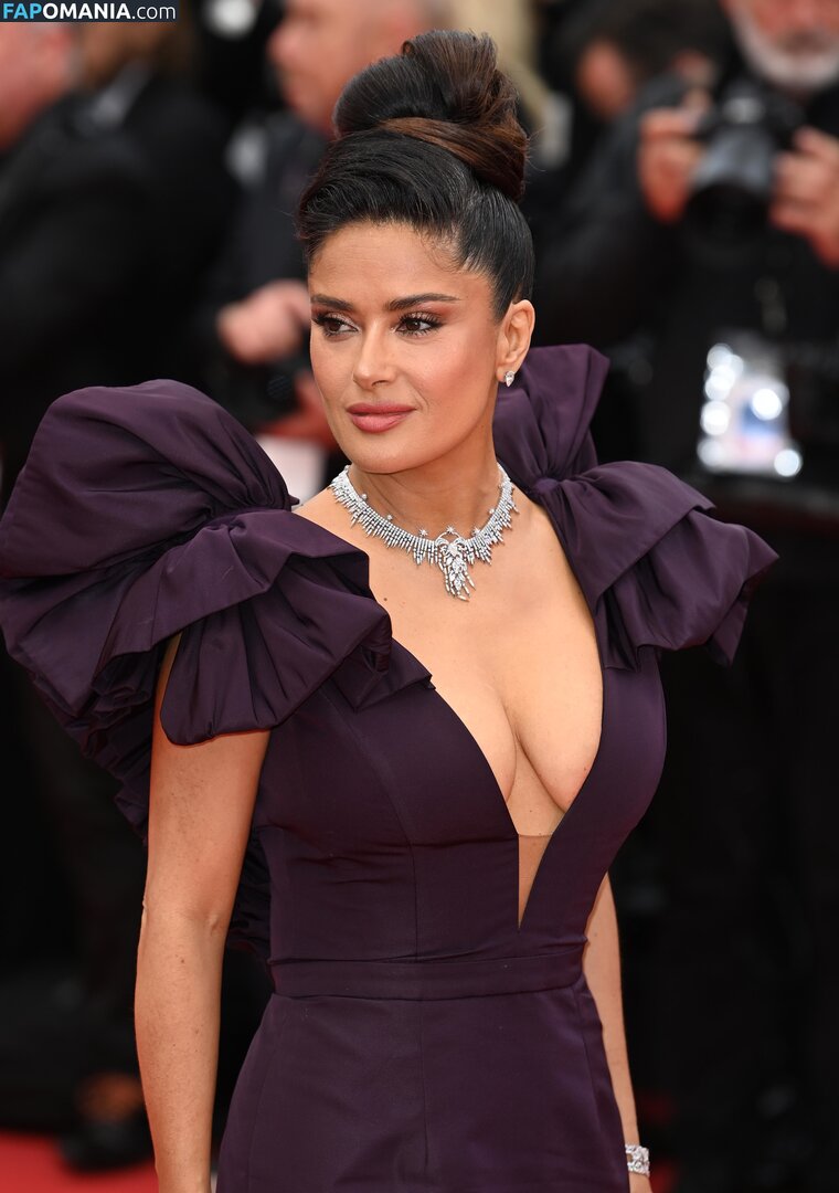 Salma Hayek / salmahayek Çıplak OnlyFans  Sızdırılmış Fotoğraf #1490