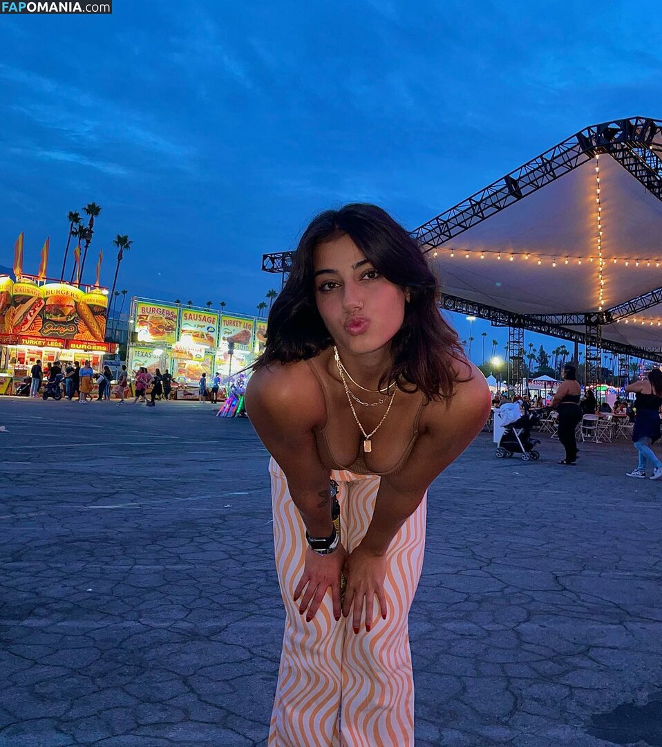 Sara Saffari / sarasaffari__ Çıplak OnlyFans  Sızdırılmış Fotoğraf #4