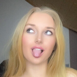 Sarah_Bella1879