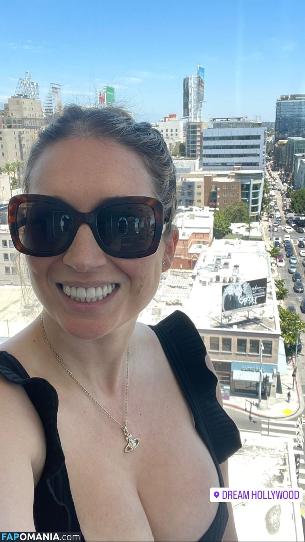 Sarah Cruddas / sarahcruddastv Çıplak OnlyFans  Sızdırılmış Fotoğraf #1