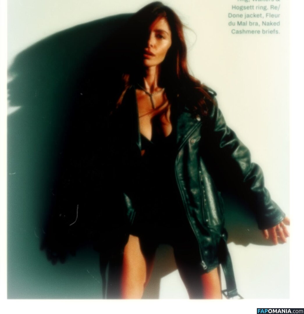 Sarah Shahi / SarahShahi Çıplak OnlyFans  Sızdırılmış Fotoğraf #222