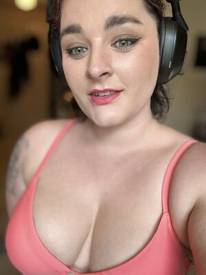 saralynvixen