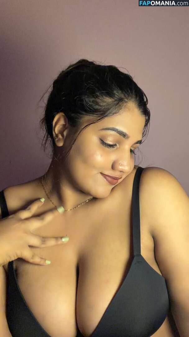 Saranya Santhosh / https: Çıplak OnlyFans  Sızdırılmış Fotoğraf #1