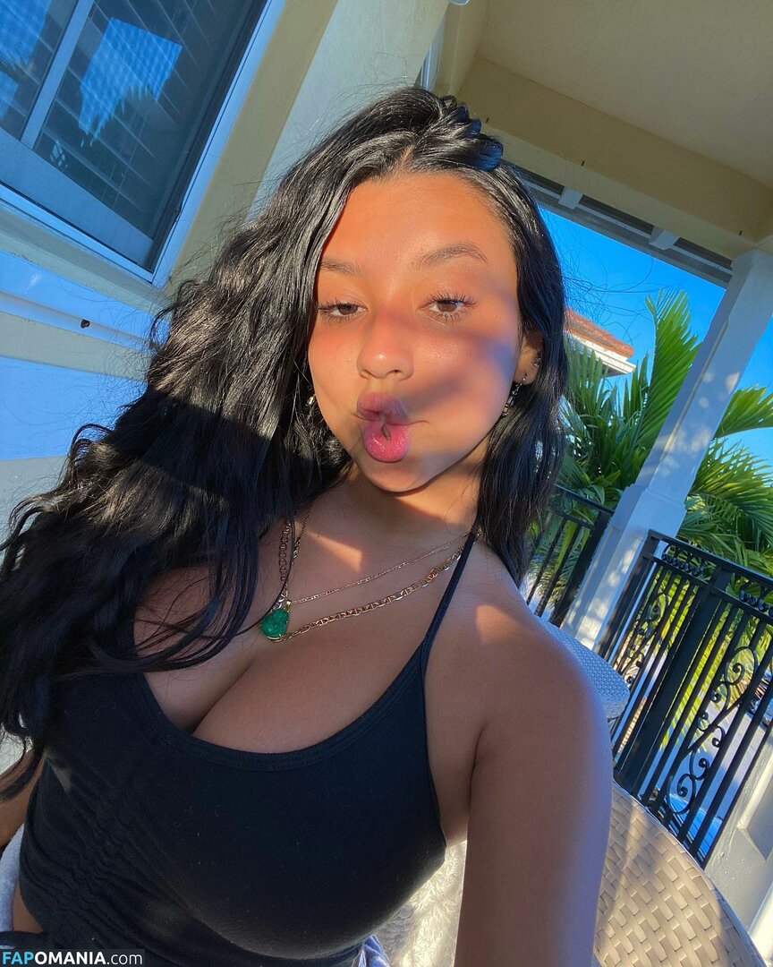 Sari Çıplak OnlyFans  Sızdırılmış Fotoğraf #11