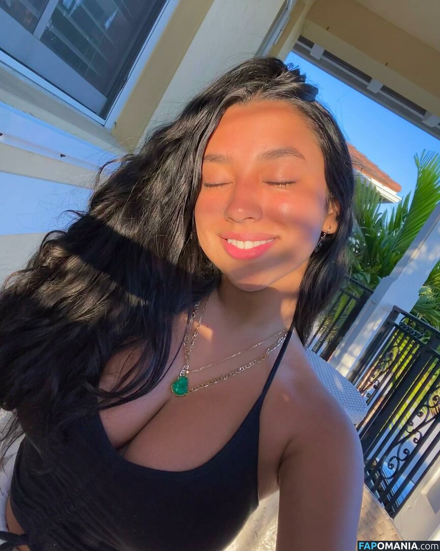 Sari Çıplak OnlyFans  Sızdırılmış Fotoğraf #14