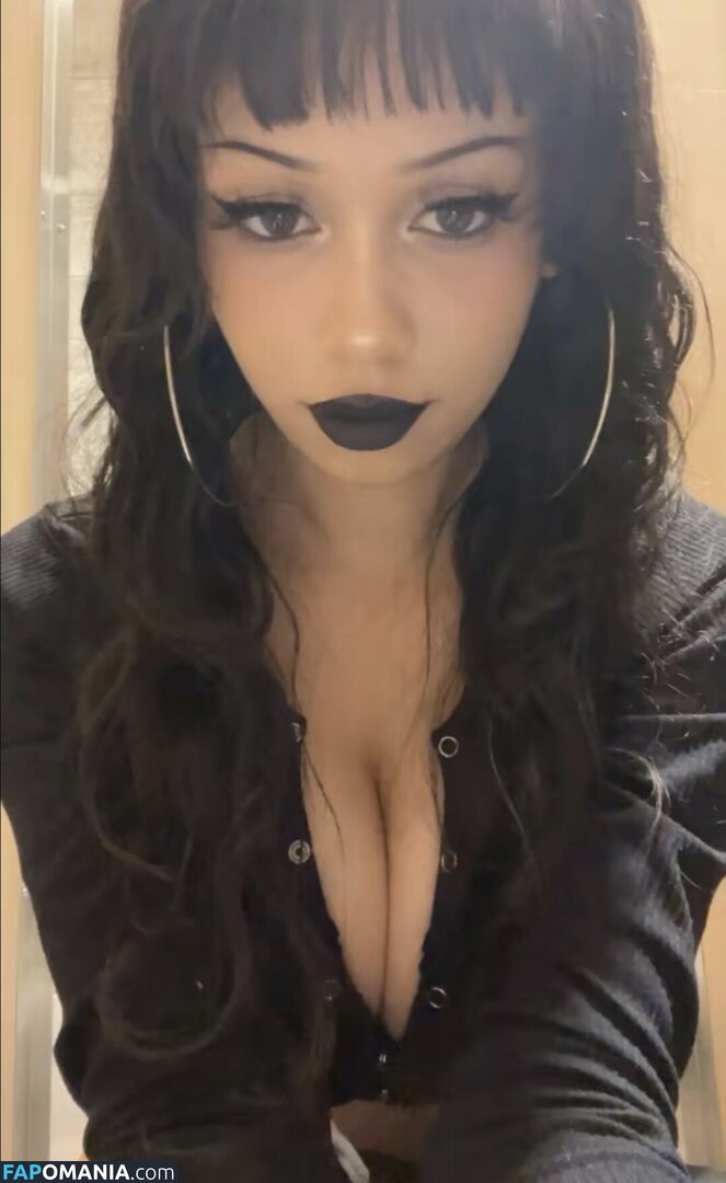 Scarlett Moon / https: / moonieseditz Çıplak OnlyFans  Sızdırılmış Fotoğraf #1