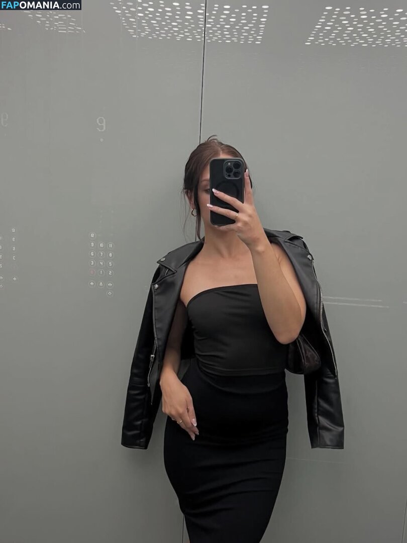 eminkarosikova / emrosik_ / secretofema Çıplak OnlyFans  Sızdırılmış Fotoğraf #11