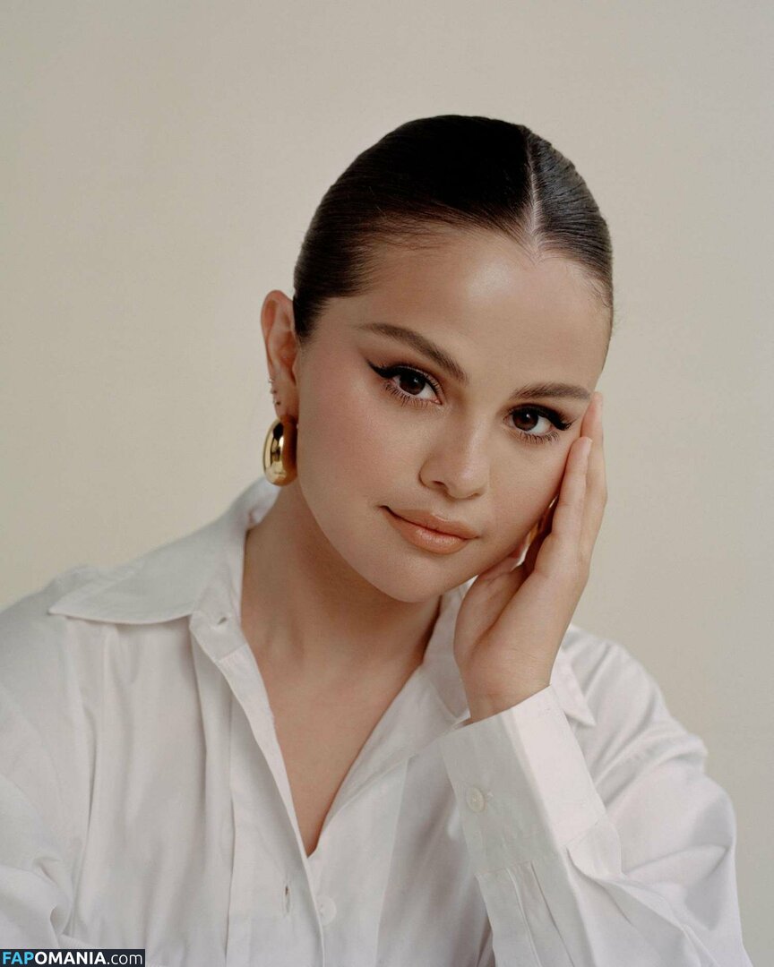 Selena Gomez Çıplak Sızdırılmış Fotoğraf #96