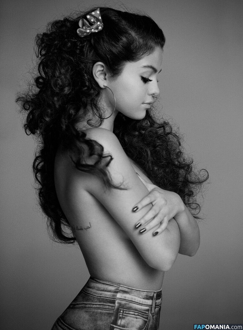 Selena Gomez Çıplak Sızdırılmış Fotoğraf #168