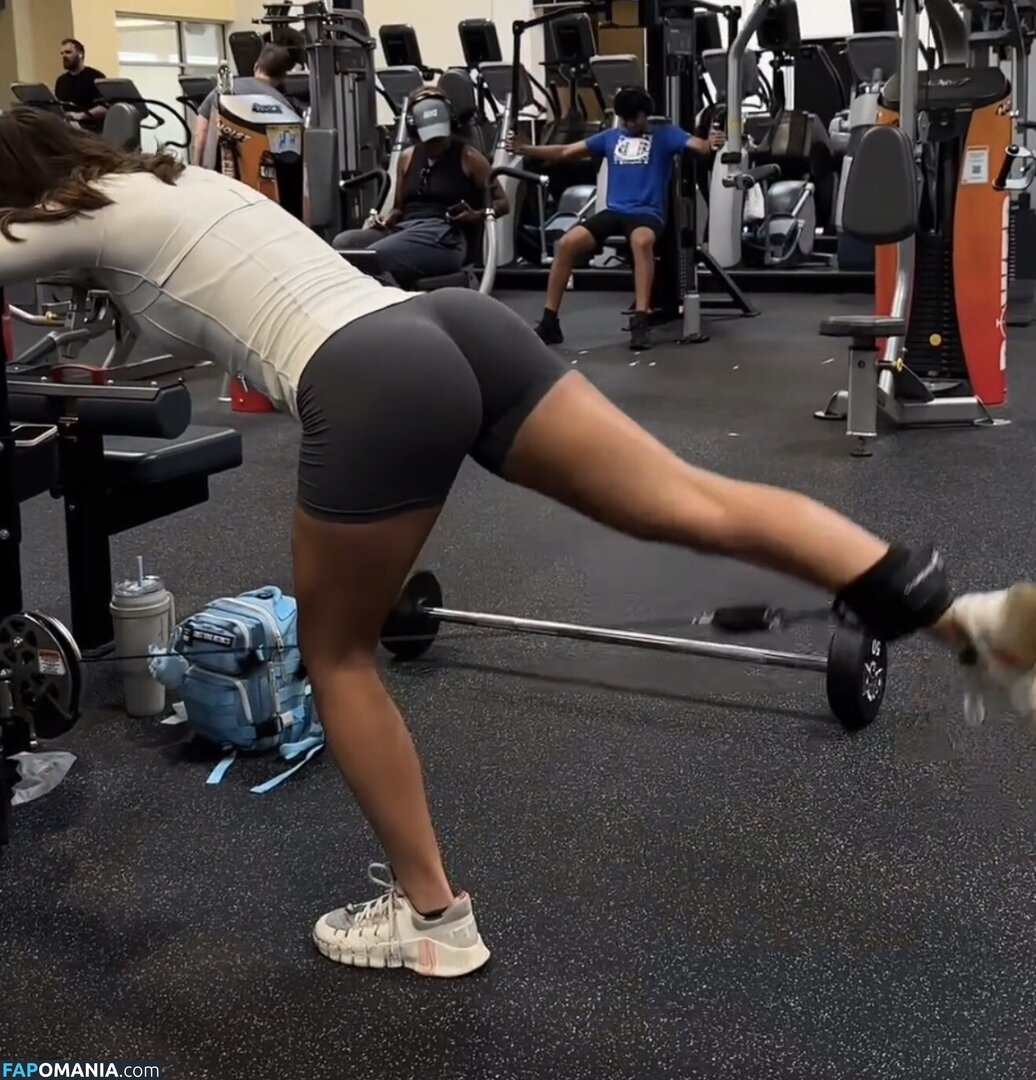 Shelby Abbott / shelbyabbott11 / simplyyhott Çıplak OnlyFans  Sızdırılmış Fotoğraf #1