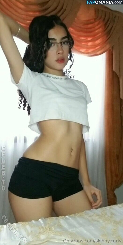 Skinny.Curly Çıplak OnlyFans  Sızdırılmış Fotoğraf #4