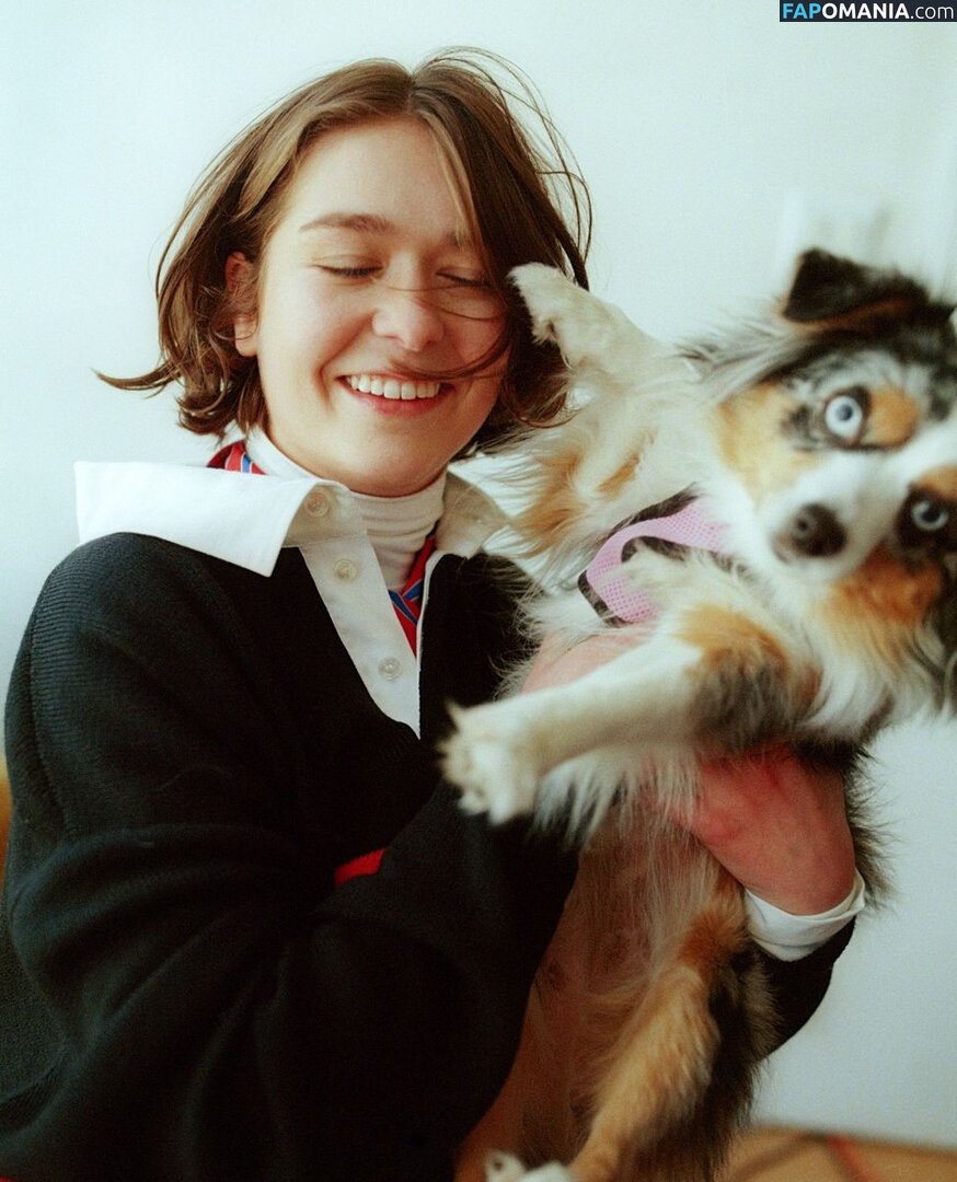 Lindsey Jordan / Snailmail Çıplak OnlyFans  Sızdırılmış Fotoğraf #6