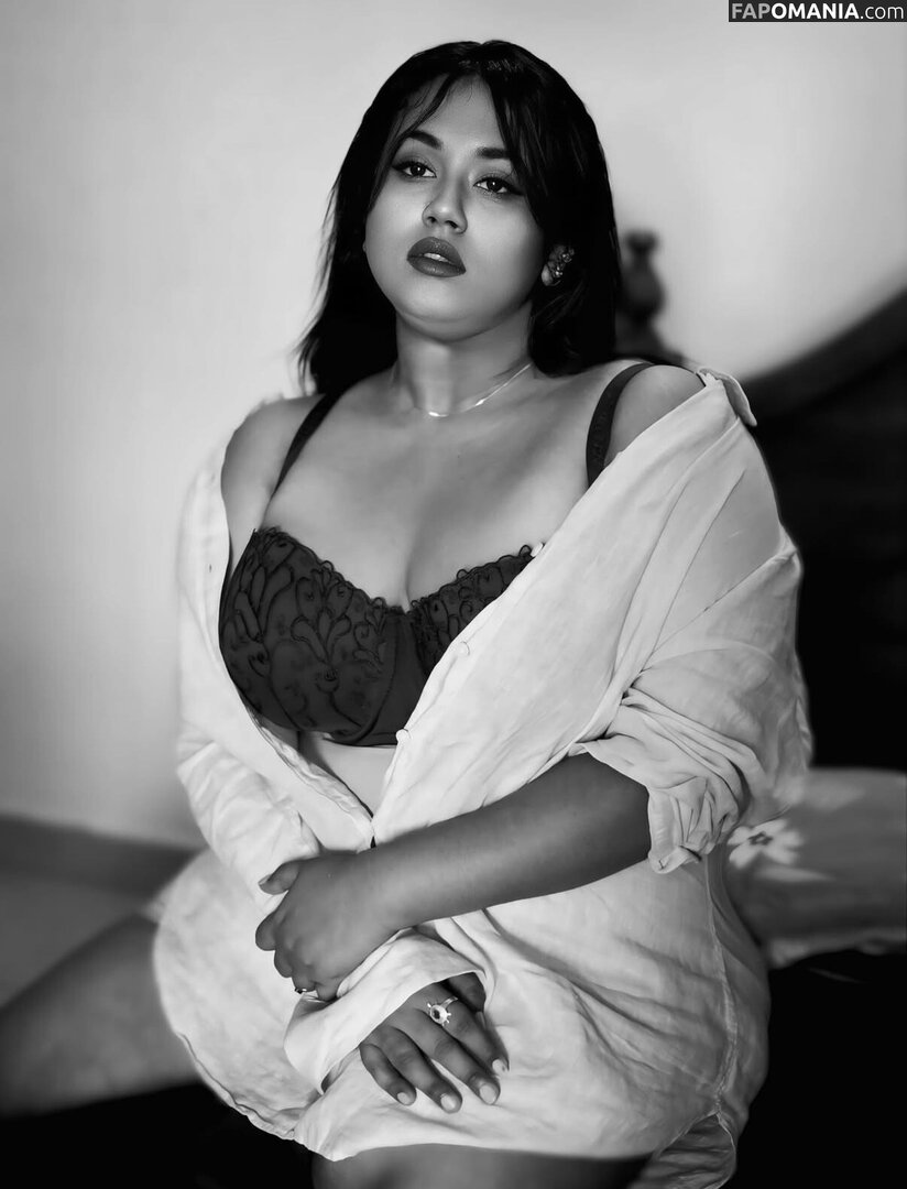 Sneha Gowry / _gowreeee_ Çıplak OnlyFans  Sızdırılmış Fotoğraf #2