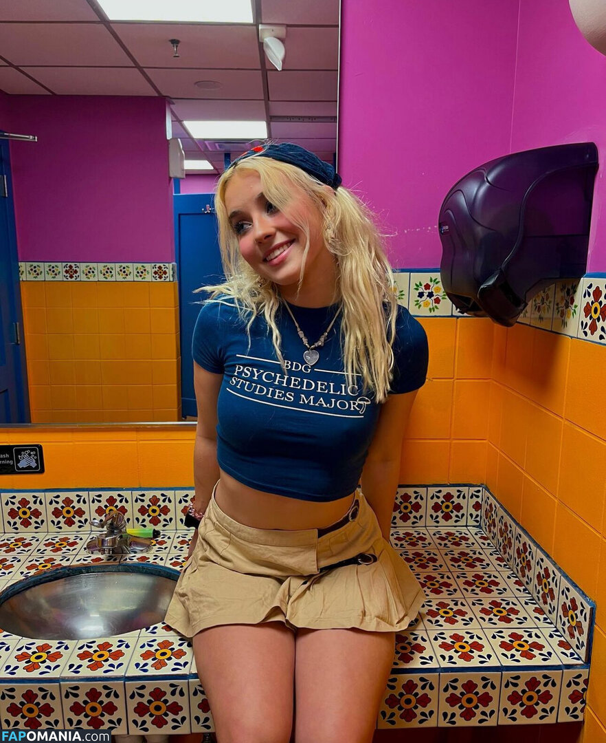 Snoop.doggy / beccacontrer-ass / helenbradshaww Çıplak OnlyFans  Sızdırılmış Fotoğraf #4