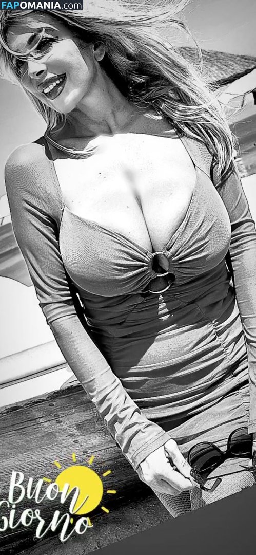 Sonia Grey / sonia_grey3008 / soniagrey Çıplak OnlyFans  Sızdırılmış Fotoğraf #1