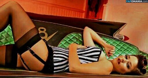 Sophia Bush / sophiabush Çıplak OnlyFans  Sızdırılmış Fotoğraf #8