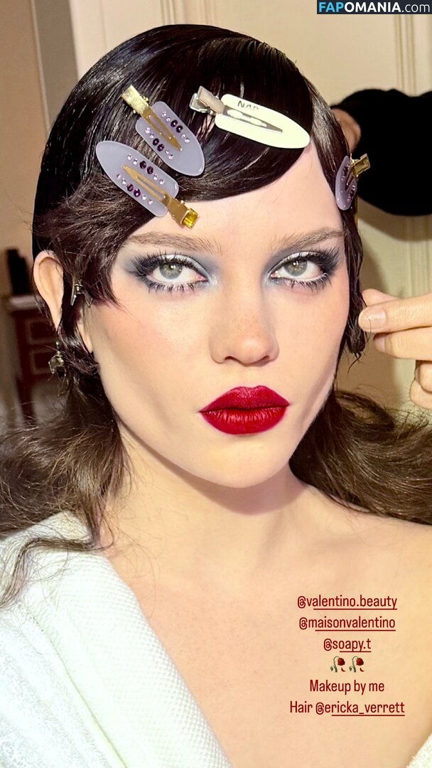 Sophie Thatcher / soapy.t Çıplak OnlyFans  Sızdırılmış Fotoğraf #226