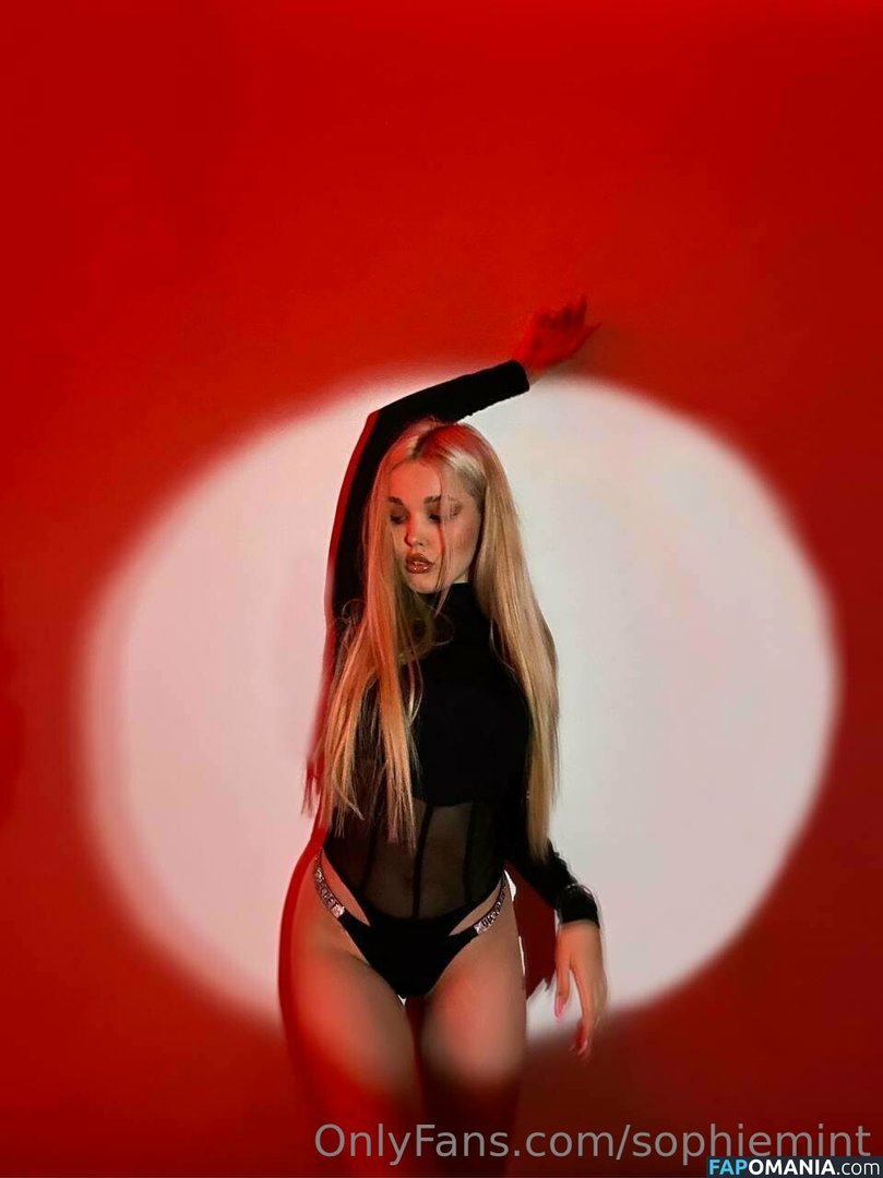 sophie_linfordd / sophiebbface Çıplak OnlyFans  Sızdırılmış Fotoğraf #4