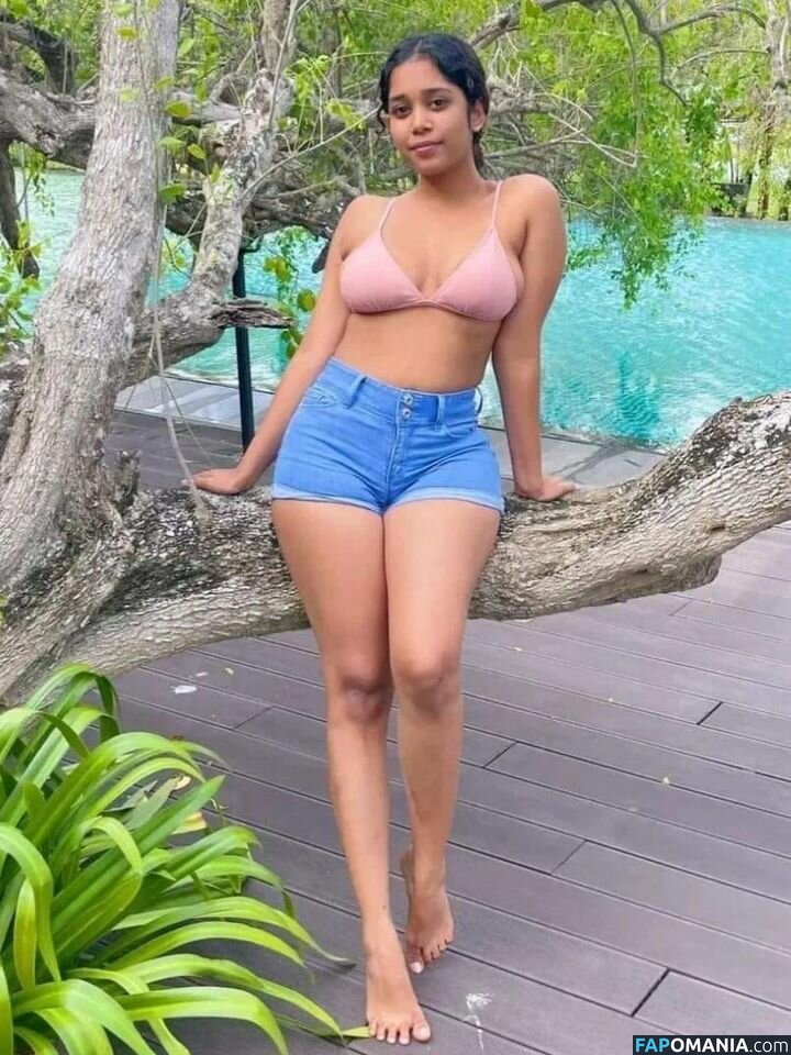 Sri Lanka / Sri Lankan Girls / hashini.guruge / poojaniperera Çıplak OnlyFans  Sızdırılmış Fotoğraf #13