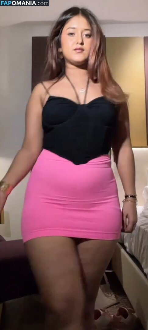 Srishtiroyyyy / srishtiroyyy Çıplak OnlyFans  Sızdırılmış Fotoğraf #1