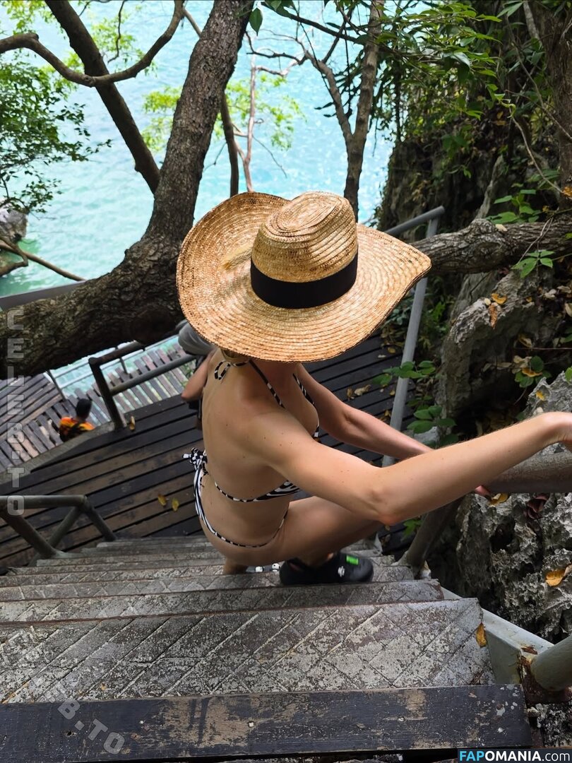 Stella Bossi / stellabossi Çıplak OnlyFans  Sızdırılmış Fotoğraf #1