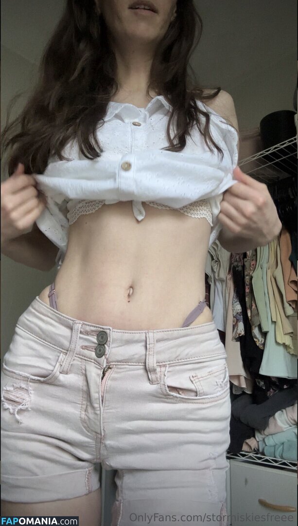 StormieSkies / stormiskiesfreee Çıplak OnlyFans  Sızdırılmış Fotoğraf #7