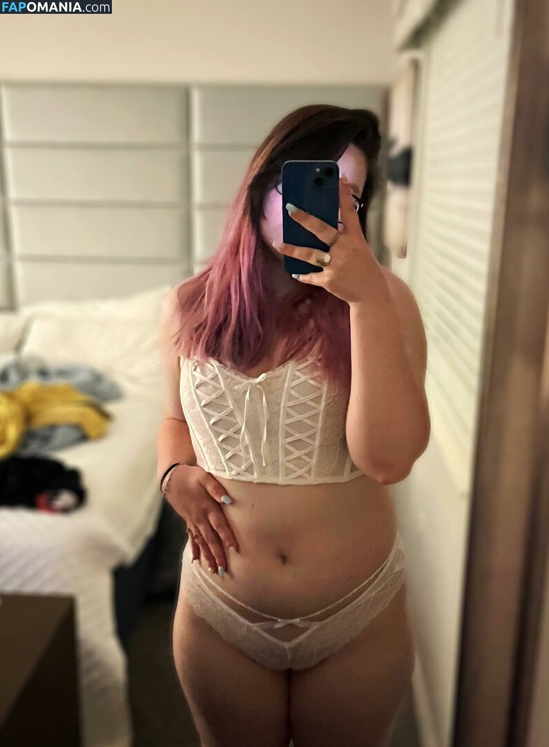 Strawbre / _strawbre_ / spicy_strawbre / straw.bre Çıplak OnlyFans  Sızdırılmış Fotoğraf #1