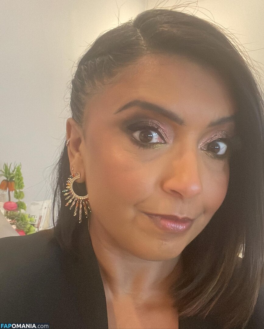 Sunetra Sarker Çıplak OnlyFans  Sızdırılmış Fotoğraf #17