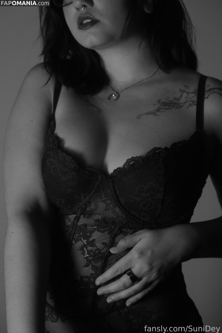 SuniDey / sunidey_ Çıplak OnlyFans  Sızdırılmış Fotoğraf #273
