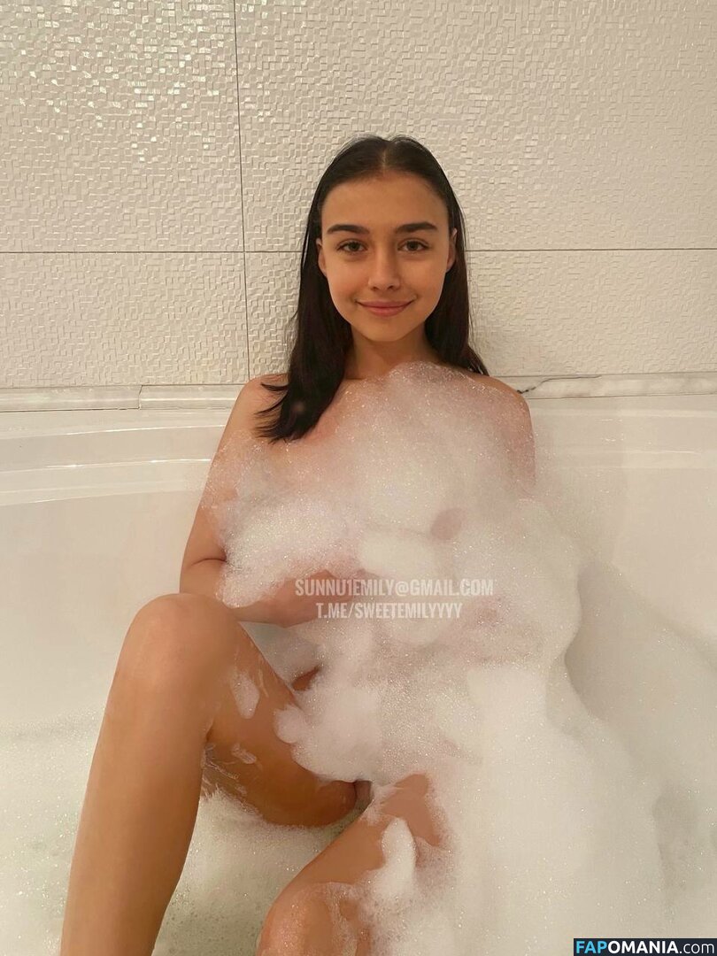 Sunny Emilly / Sunny Emy / SweetEmilyyyy / kylie.little.toes / sunny.emily.backup Çıplak OnlyFans  Sızdırılmış Fotoğraf #7