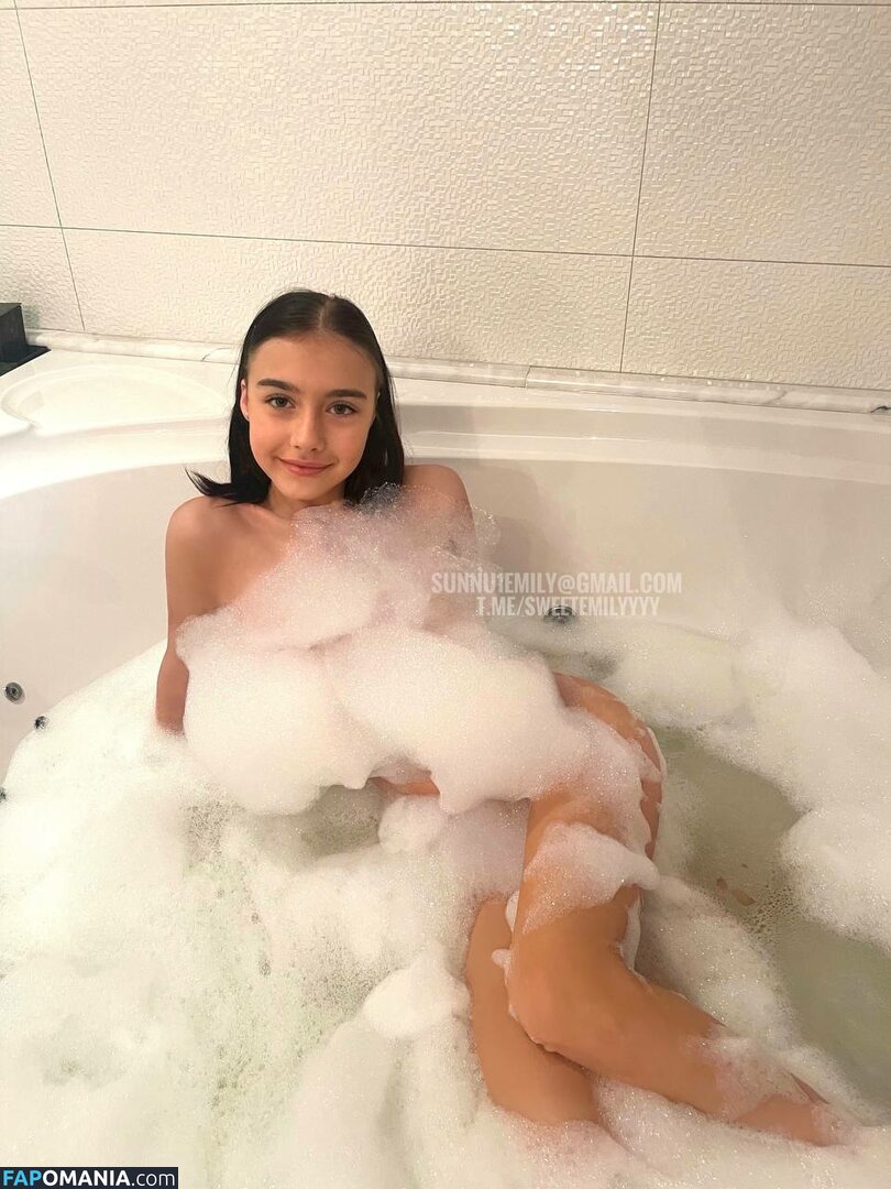 Sunny Emilly / Sunny Emy / SweetEmilyyyy / kylie.little.toes / sunny.emily.backup Çıplak OnlyFans  Sızdırılmış Fotoğraf #11