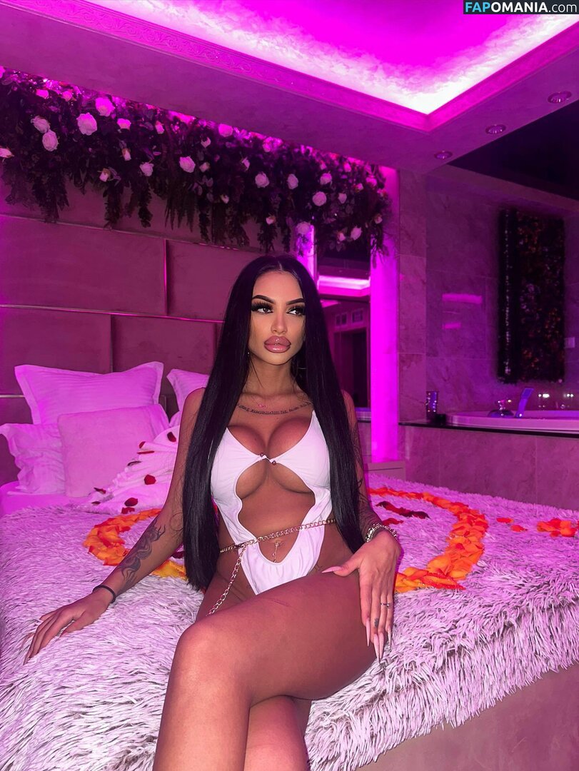 Suzzieiss Çıplak OnlyFans  Sızdırılmış Fotoğraf #3