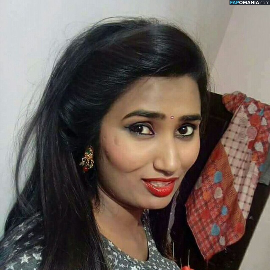 Swathi Naid Çıplak OnlyFans  Sızdırılmış Fotoğraf #9
