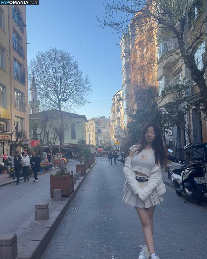 aeqtian03 / babygirlprincesss1 / juicybabygrl / sweetasianchick03 Çıplak OnlyFans  Sızdırılmış Fotoğraf #1