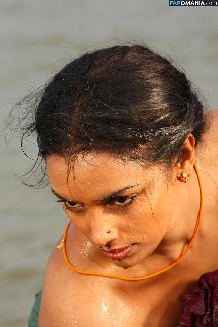 Swetha Menon Çıplak OnlyFans  Sızdırılmış Fotoğraf #8