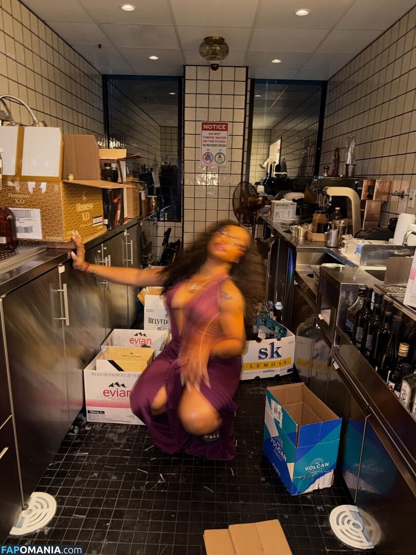 SZA / Solana Rowe / thejad3x Çıplak OnlyFans  Sızdırılmış Fotoğraf #234