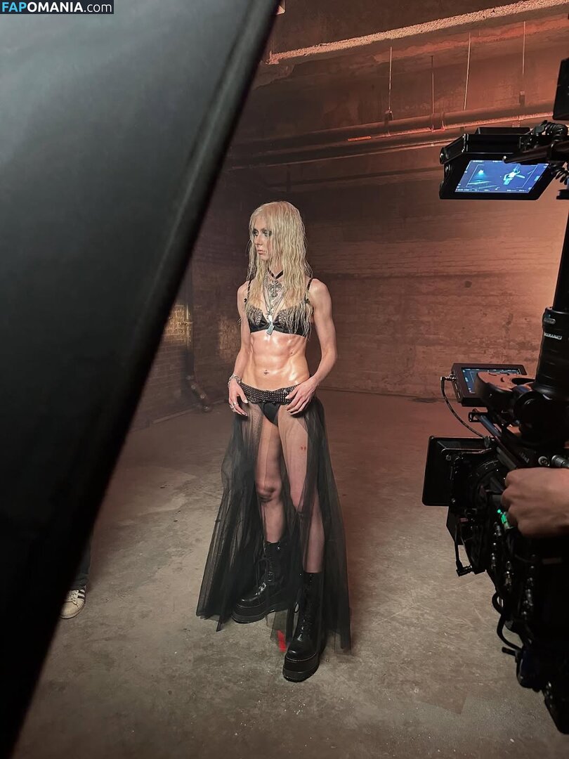 Taylor Momsen / aryelsoul / taylormomsen Çıplak OnlyFans  Sızdırılmış Fotoğraf #700