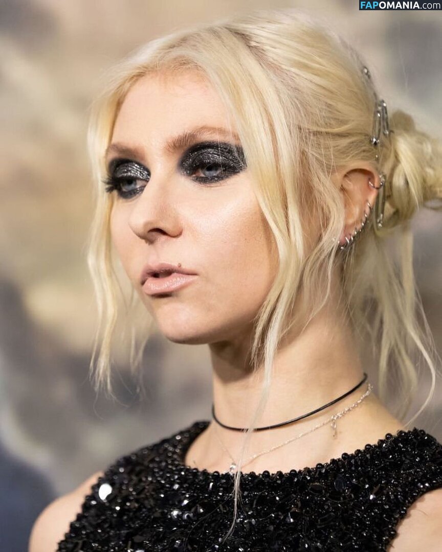 Taylor Momsen / aryelsoul / taylormomsen Çıplak OnlyFans  Sızdırılmış Fotoğraf #707