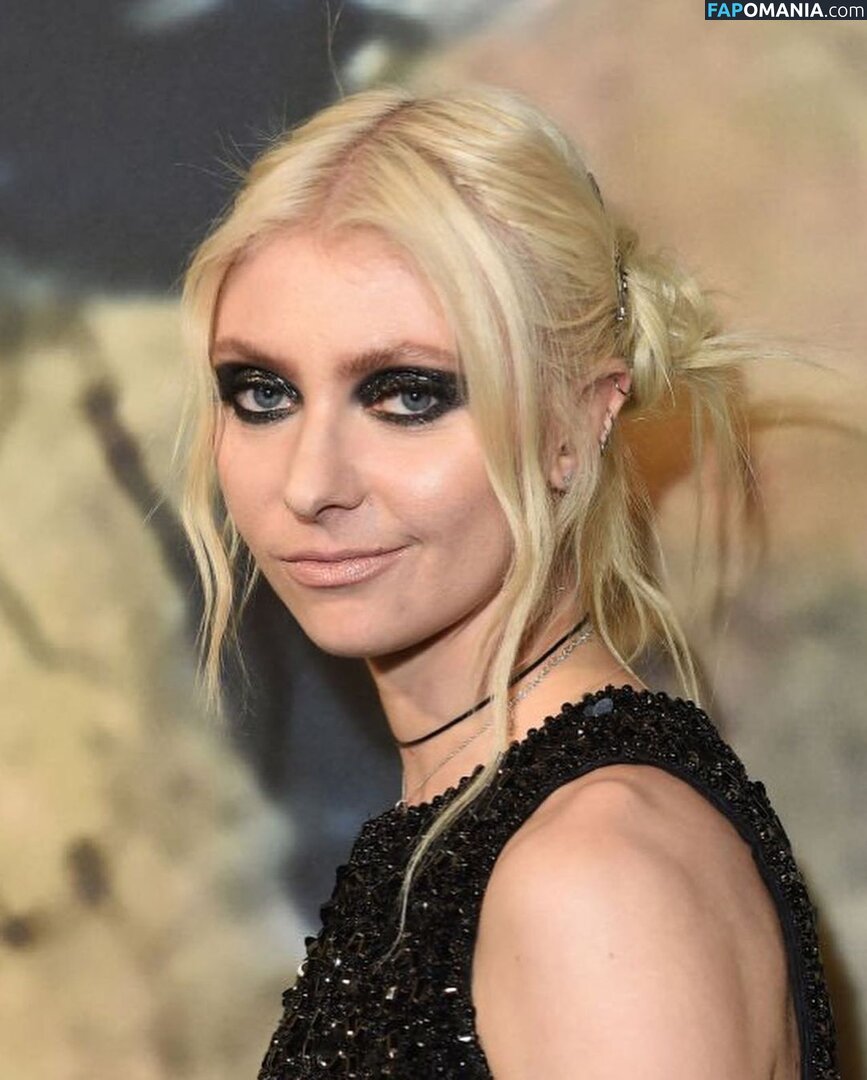 Taylor Momsen / aryelsoul / taylormomsen Çıplak OnlyFans  Sızdırılmış Fotoğraf #710