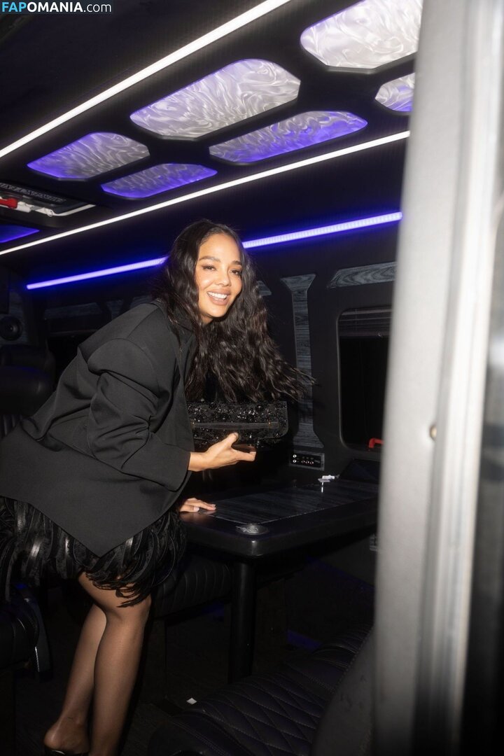 Tessa Thompson / tessamaethompson / tessathompsonx Çıplak OnlyFans  Sızdırılmış Fotoğraf #6