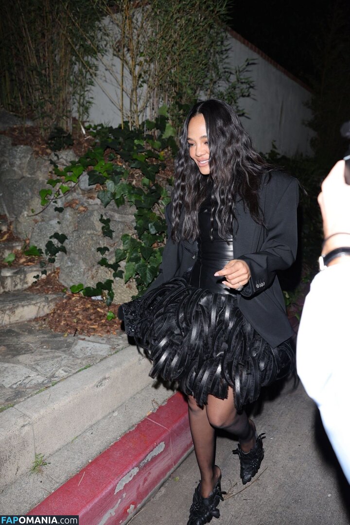 Tessa Thompson / tessamaethompson / tessathompsonx Çıplak OnlyFans  Sızdırılmış Fotoğraf #8