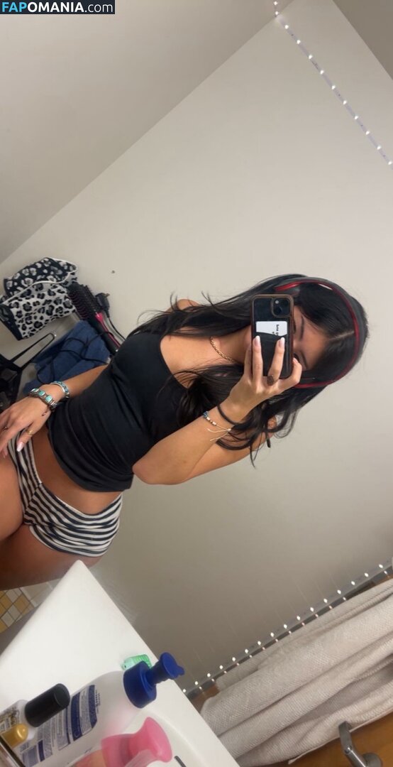 Punchbar / Thea Howe Aka Çıplak OnlyFans  Sızdırılmış Fotoğraf #16