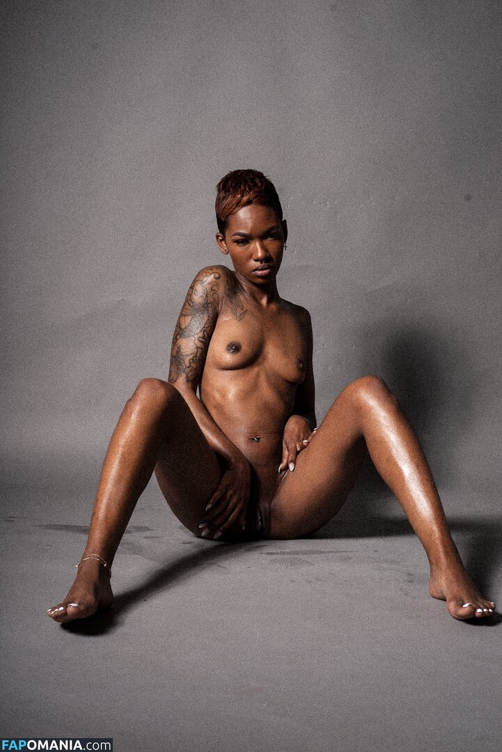 TheRealTiaReid / Tia Reid / corpsdedieu / https: / officialtiareid Çıplak OnlyFans  Sızdırılmış Fotoğraf #9